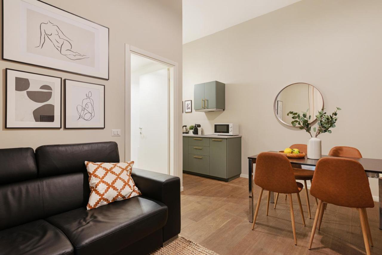 New & Cozy Apt In Porta Romana Milan Luaran gambar