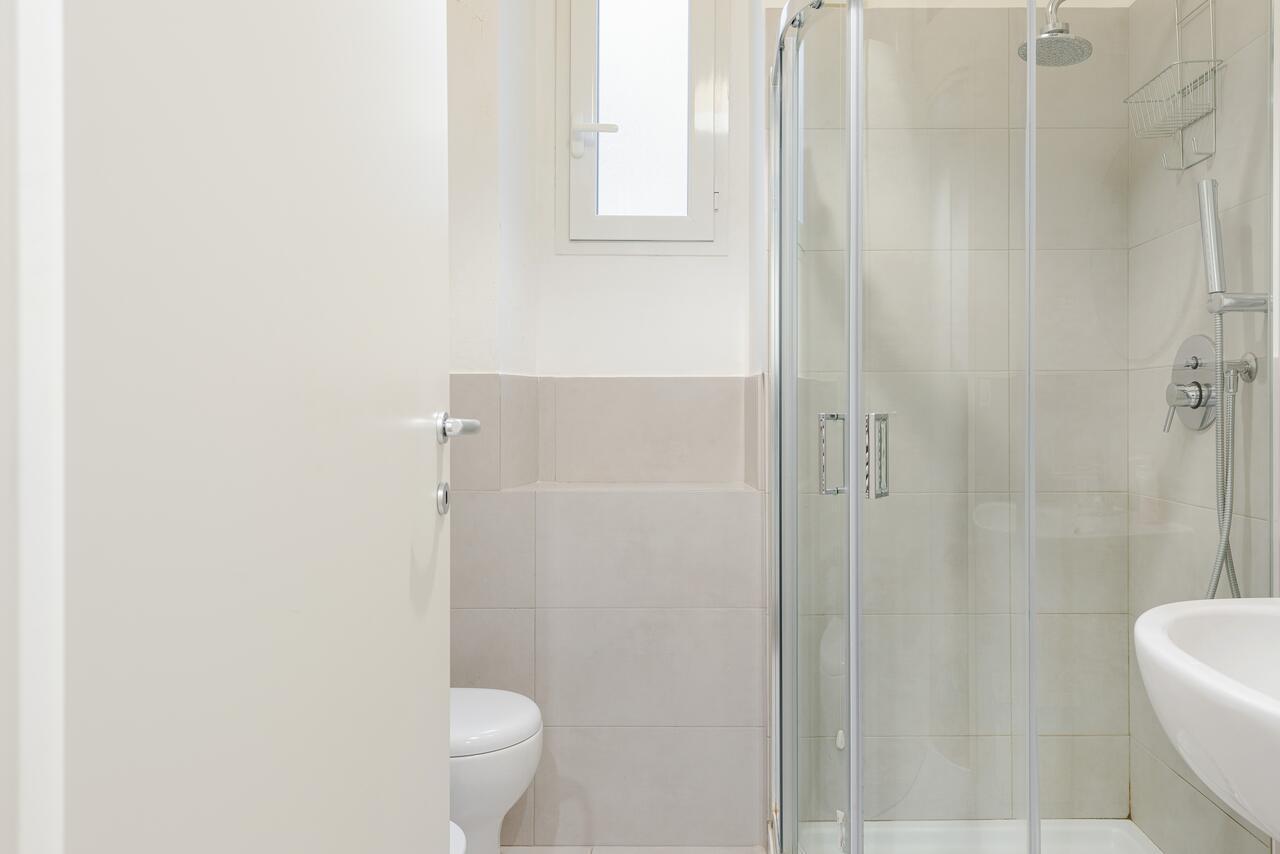 New & Cozy Apt In Porta Romana Milan Luaran gambar