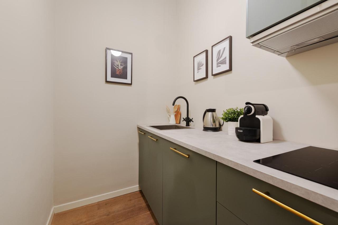 New & Cozy Apt In Porta Romana Milan Luaran gambar