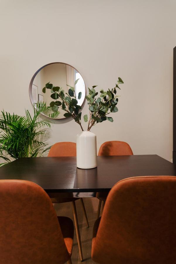 New & Cozy Apt In Porta Romana Milan Luaran gambar