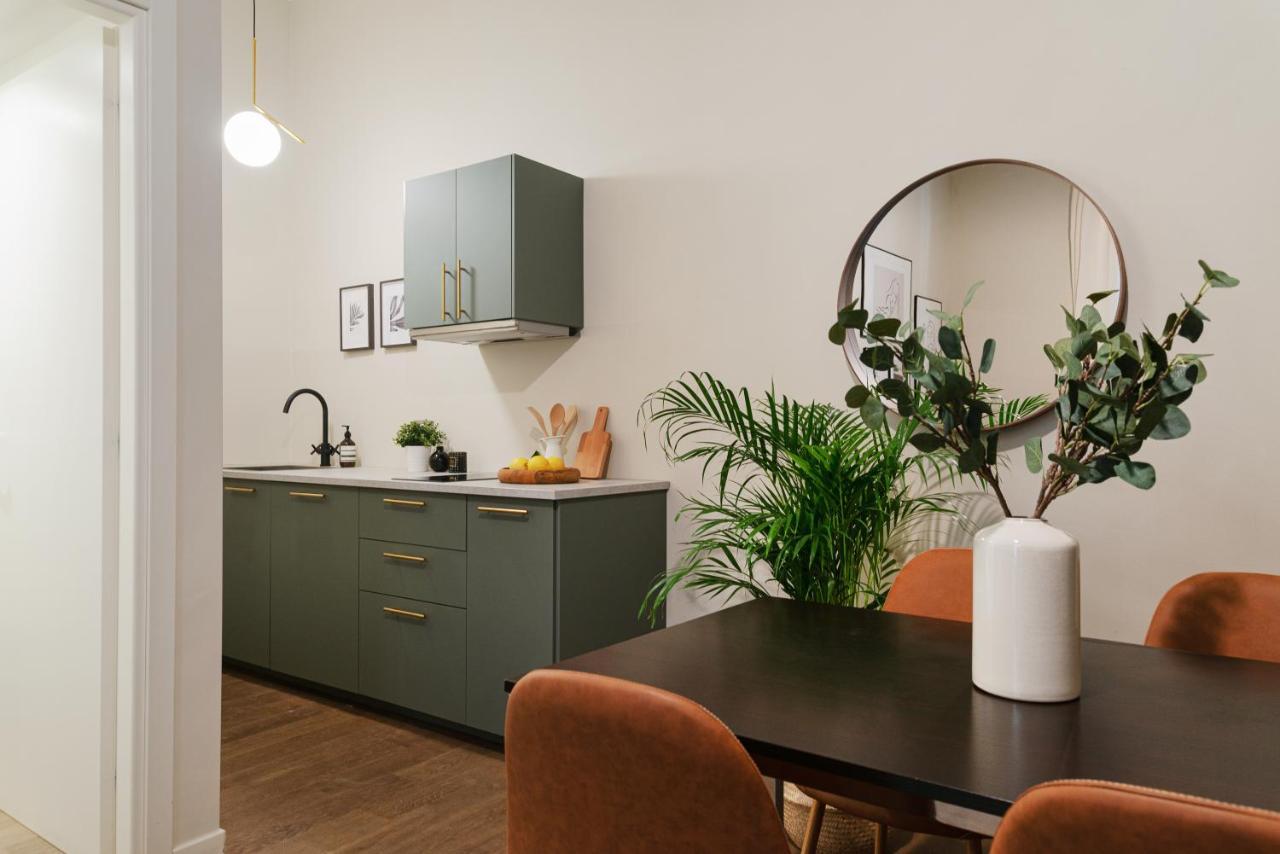 New & Cozy Apt In Porta Romana Milan Luaran gambar